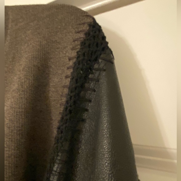 Cropped Blazer -  Knit & Leather - Picture 4 of 5